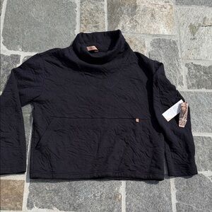 INdyeva Relevo Cozy Black Funnel Neck Sweatshirt - Brand Unspecified